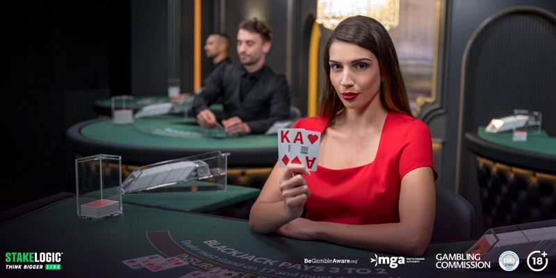 Stakelogic Launches 4 Live Blackjack Tables